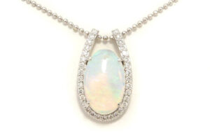 オパールのリングをネックレスにリフォーム