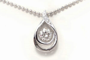 ダイヤの婚約指輪をネックレスにリフォーム