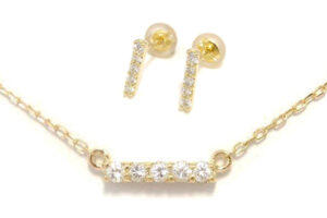 母のペンダントをネックレスとピアスにリフォーム