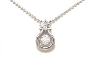 両親の思い出のダイヤモンドリングをネックレスにリフォーム