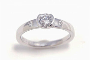 立て爪ダイヤモンドリングをリフォーム